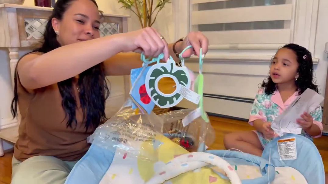 ⁣Pamo Babe Baby Play Gym & Activity Mat Review | Montessori Tummy Time Mat with 8 Sensory Toys